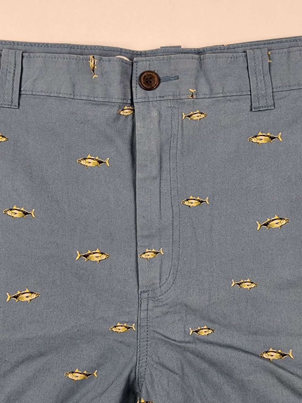 Magellan Outdoors Womens 40W Blue Fish Print Utility Fishing Trail Shorts EX
